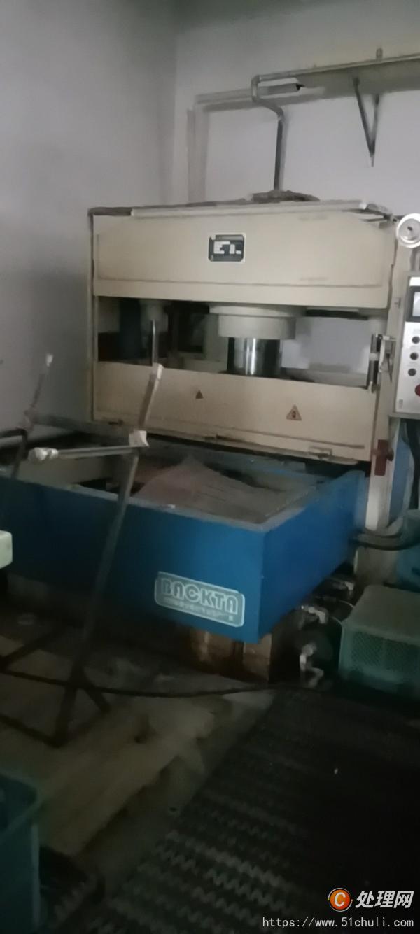 二手吸塑機