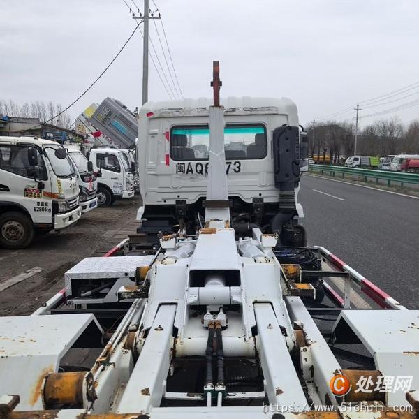 二手勾臂式垃圾車