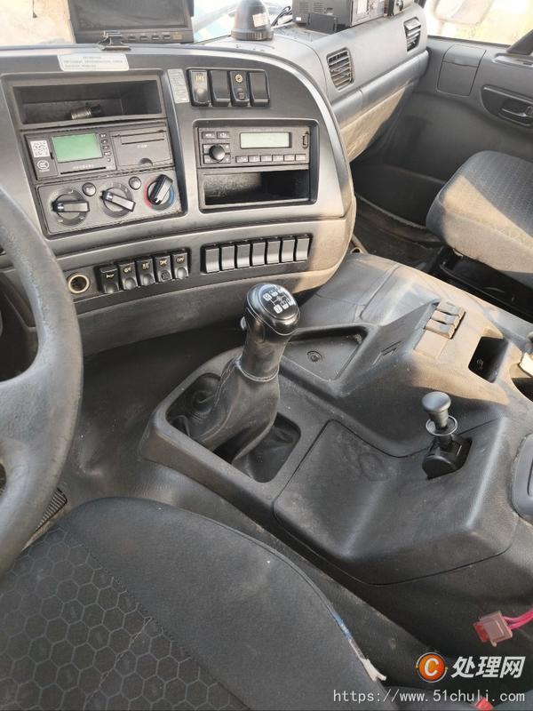 二手勾臂式垃圾車