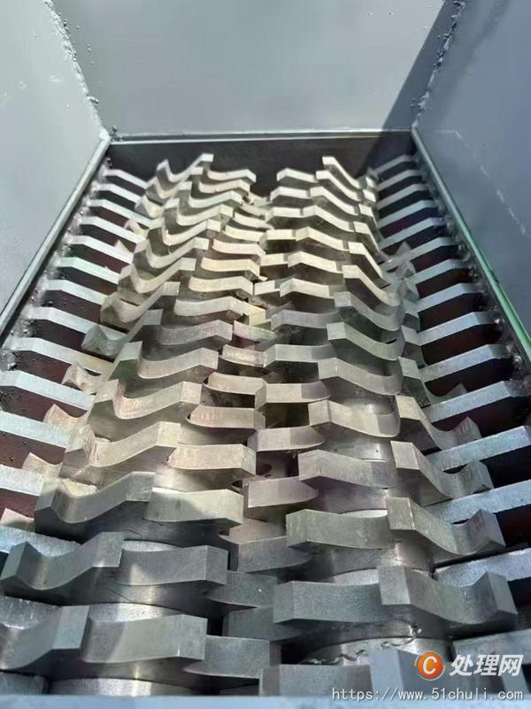二手撕碎機(jī)