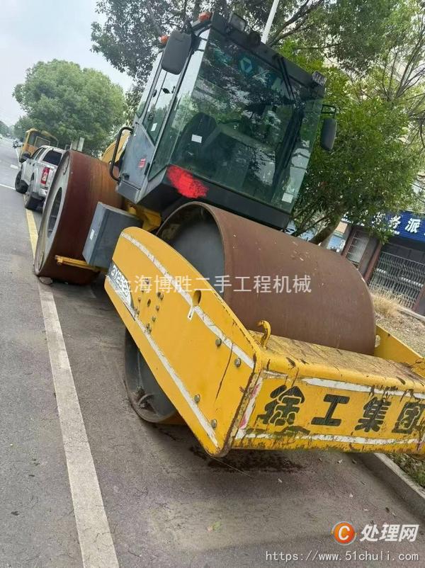 二手鐵三輪壓路機(jī)