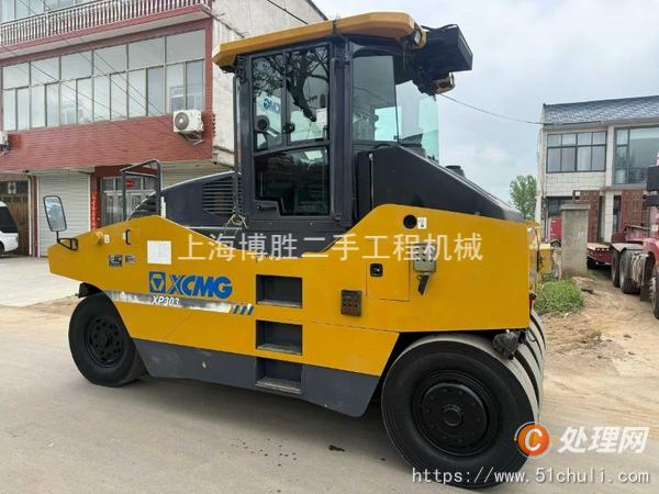二手膠輪壓路機(jī)