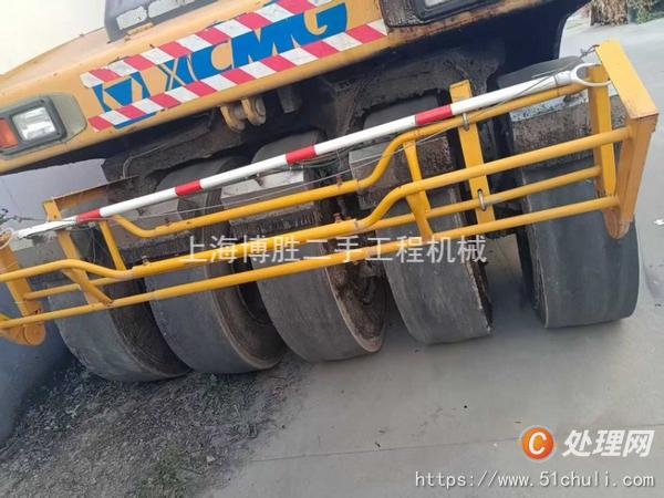 二手膠輪壓路機(jī)