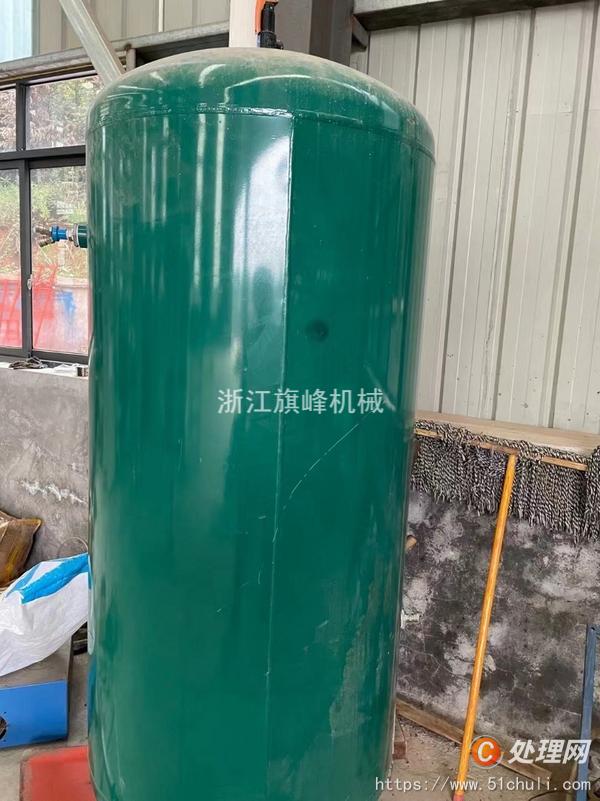 出售99成新,7.5千瓦变频空压机,和储气罐一套