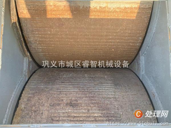 二手對(duì)輥破碎機(jī)