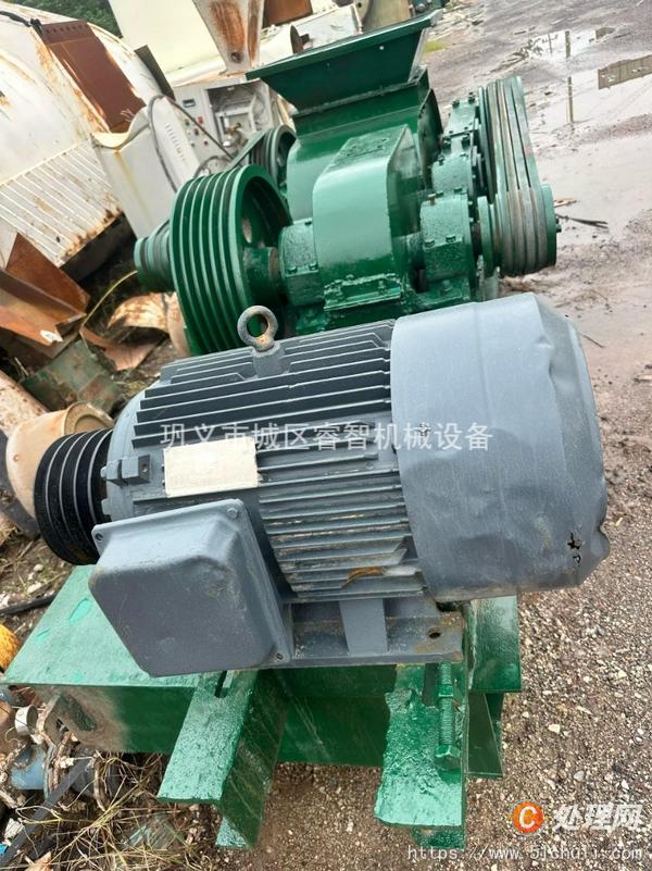 二手對(duì)輥破碎機(jī)