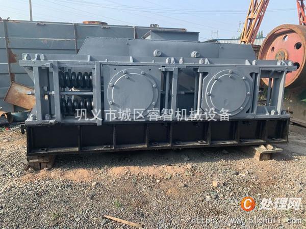 二手對(duì)輥破碎機(jī)