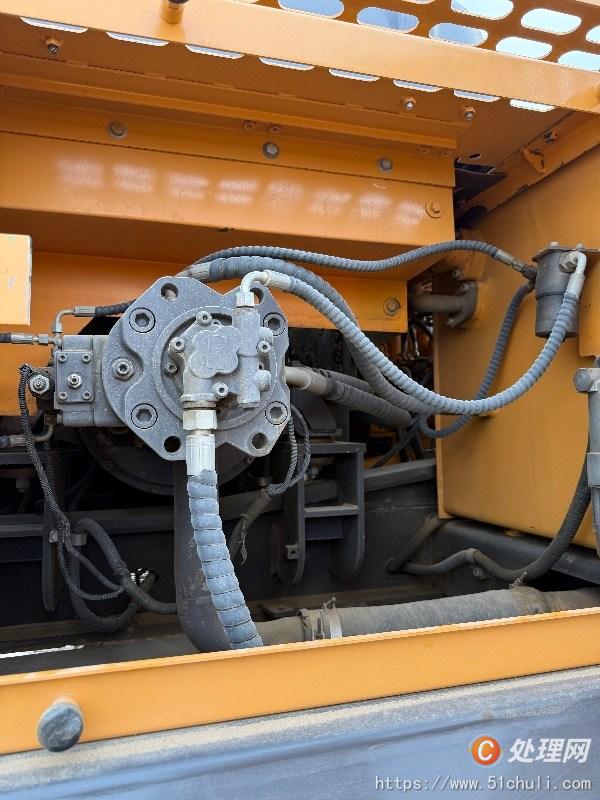 二手挖掘機