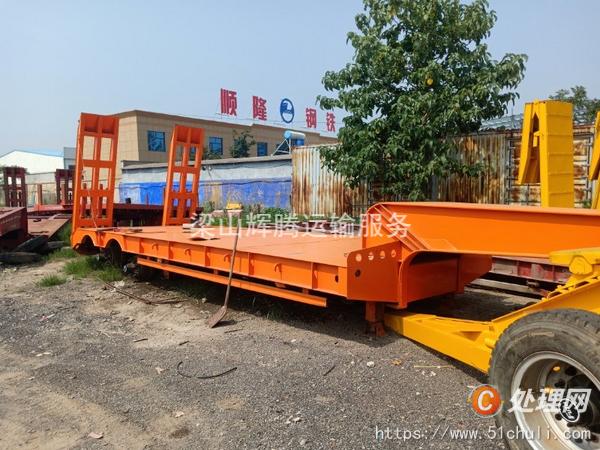 二手挖掘機(jī)運(yùn)輸車