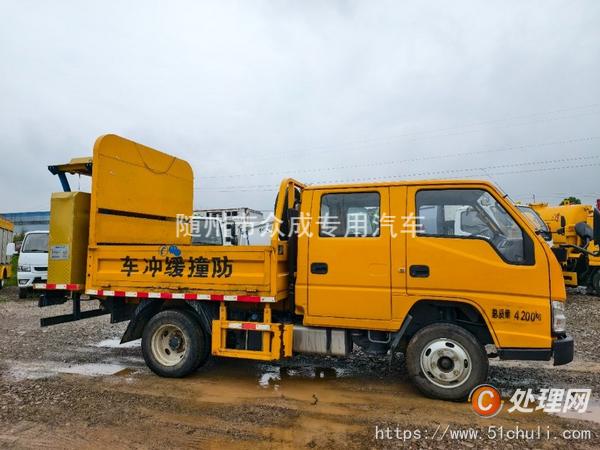 二手防撞緩沖車(chē)