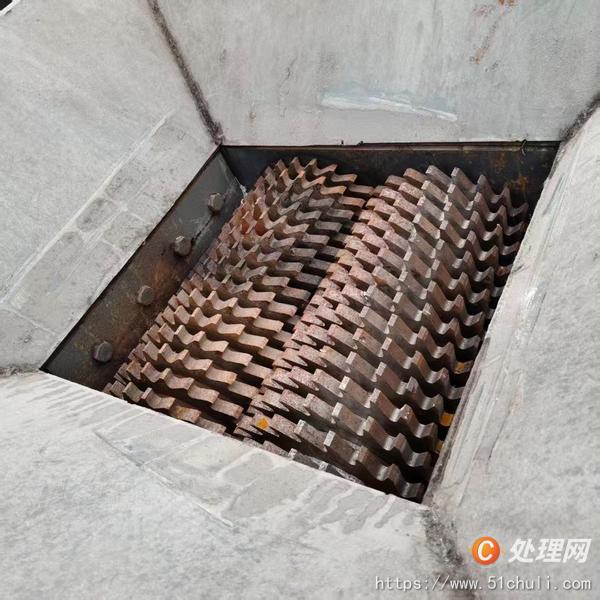 二手撕碎機(jī)
