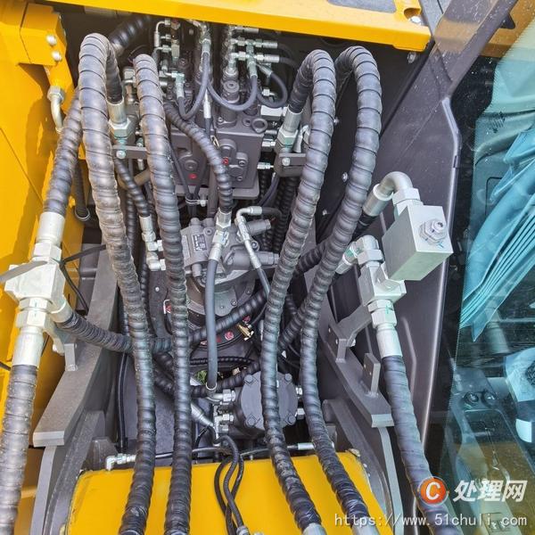 二手挖掘機