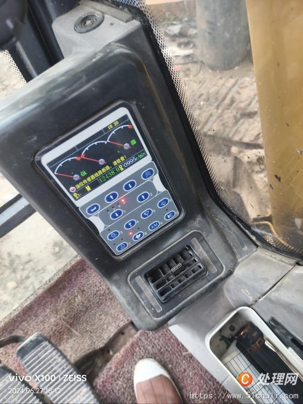 二手挖掘機(jī)