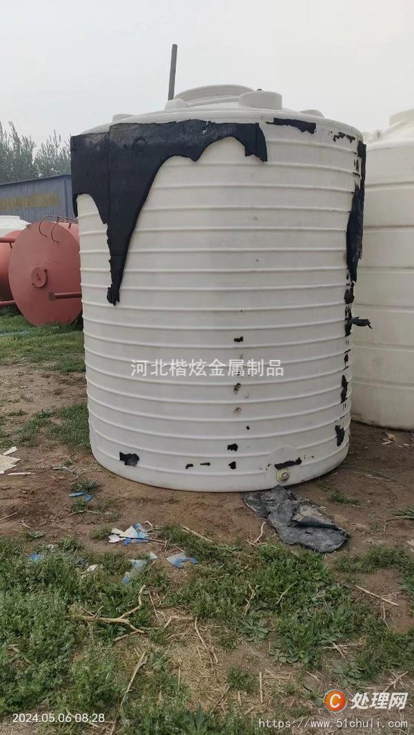 转让闲置储罐,塑料罐,PE罐,10方的4个,20方的两个