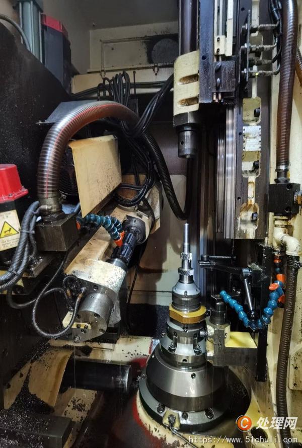 出售日本三菱重工高速数控滚齿机gd200cnc