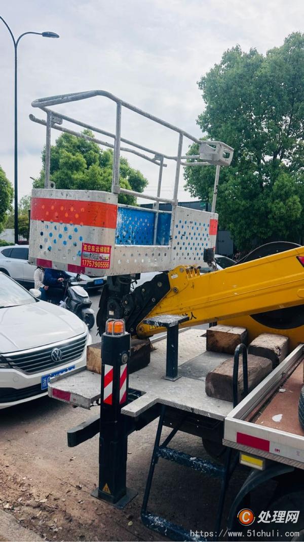 二手高空作業(yè)車