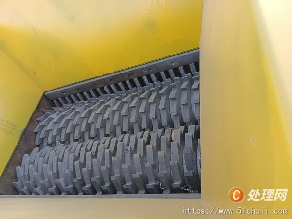 二手撕碎機(jī)