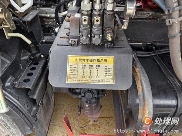 二手勾臂式垃圾車