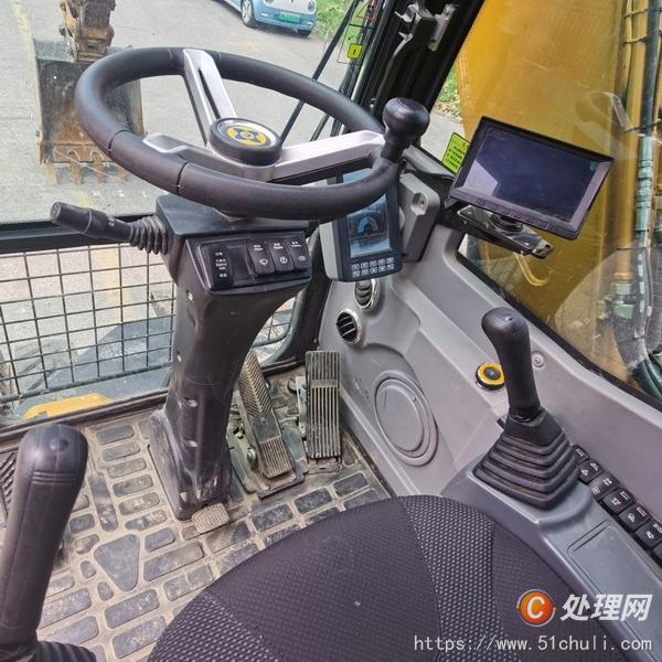 二手挖掘機