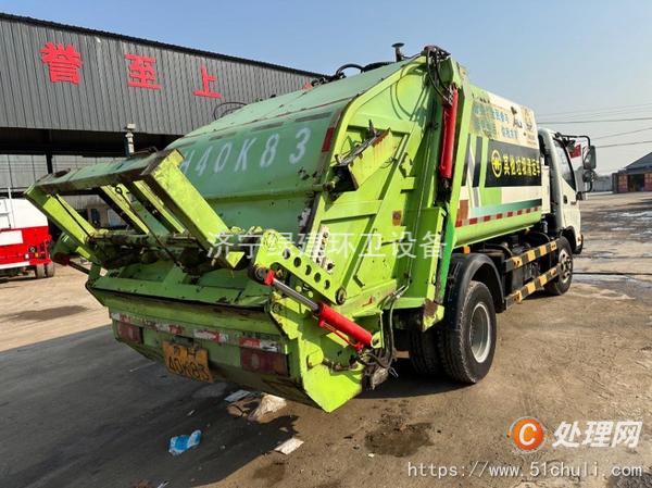 二手壓縮式垃圾車(chē)