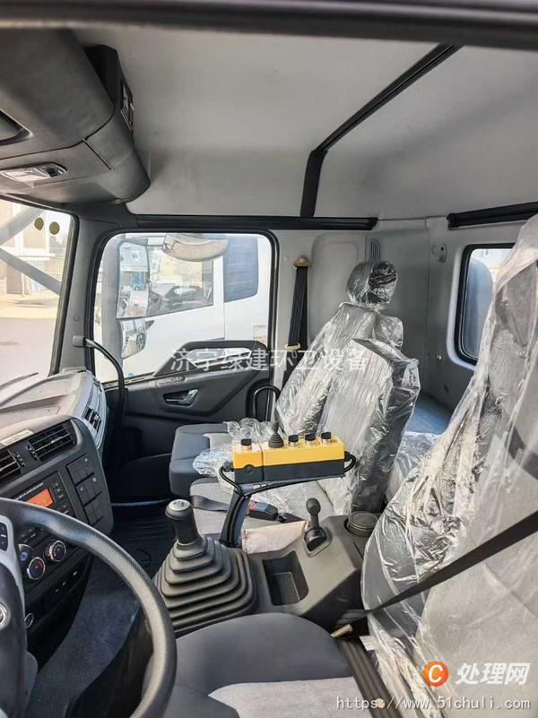 二手勾臂式垃圾車