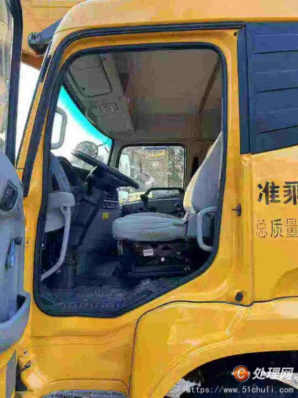 二手高空作業(yè)車