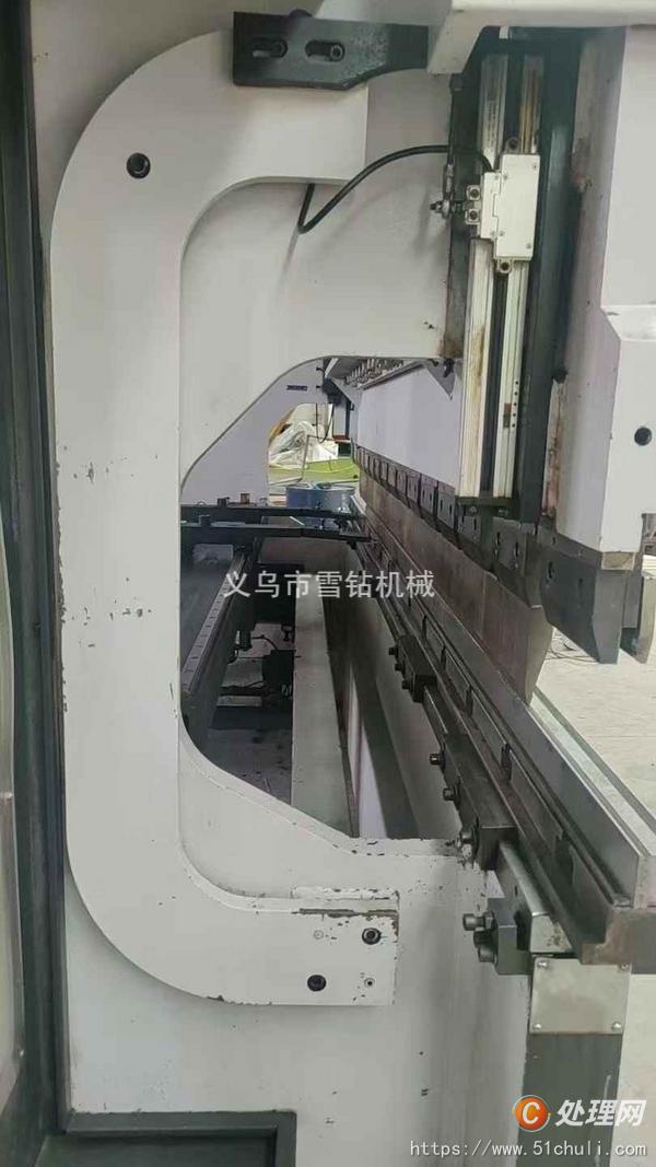 二手?jǐn)?shù)控折彎機