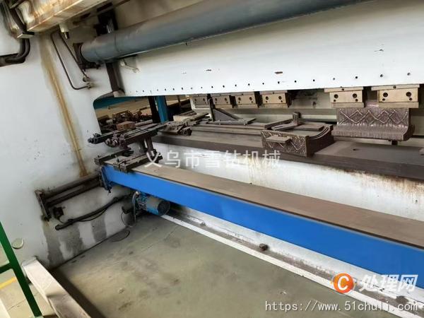 二手折彎機