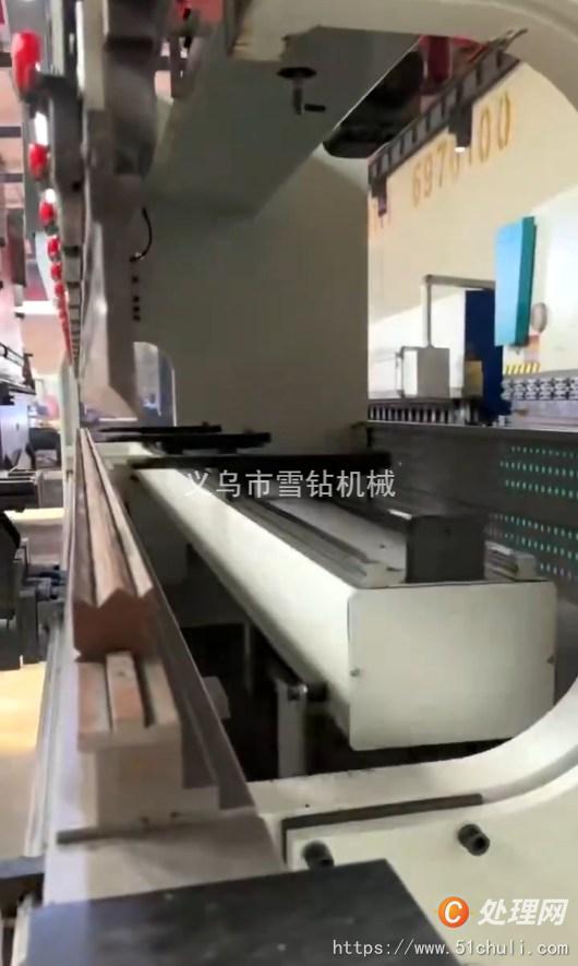 二手?jǐn)?shù)控折彎機