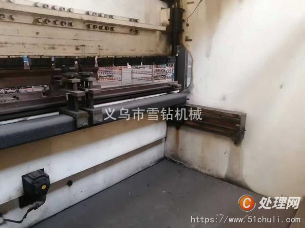 二手折彎機