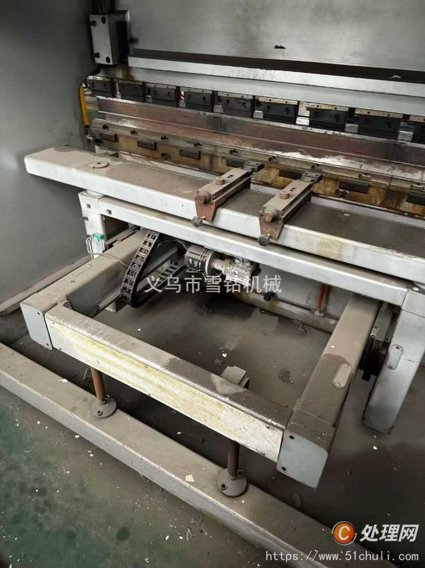 二手折彎機