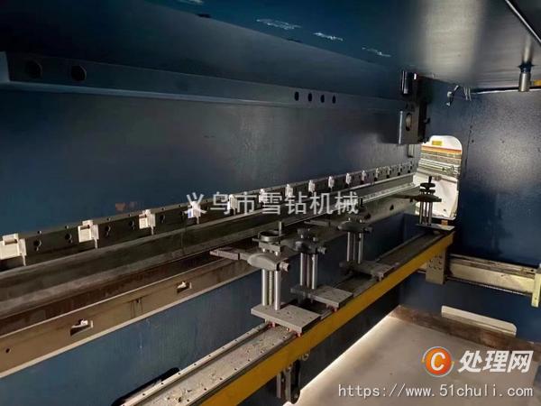 出售海锐100吨4米电液折弯机,Delem52S系统,3+1轴,