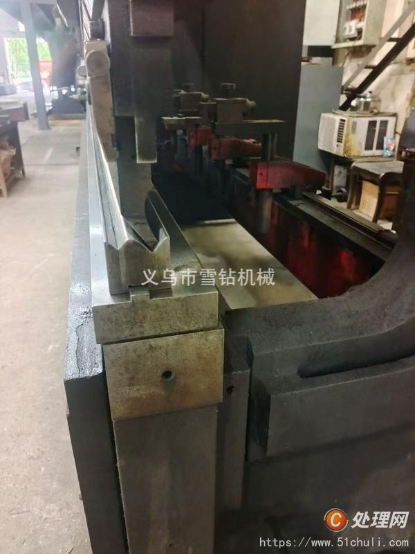 二手數(shù)控折彎機