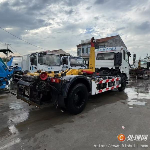 二手勾臂式垃圾車