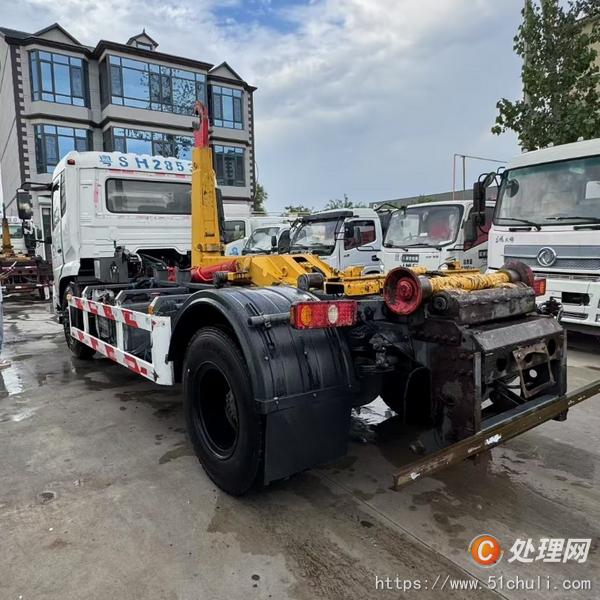 二手勾臂式垃圾車