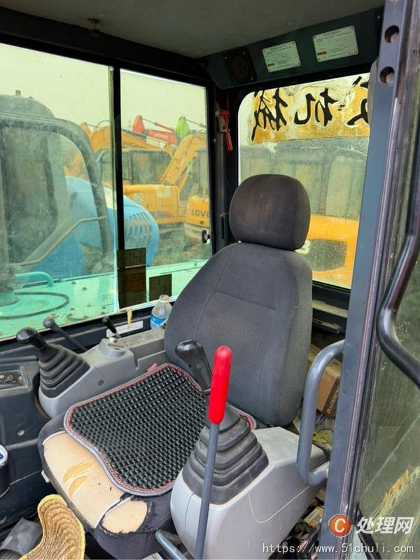 二手挖掘機(jī)