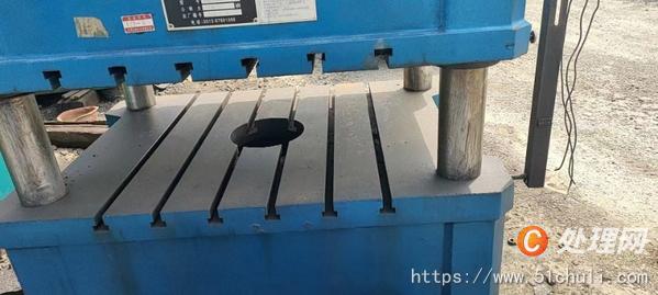 二手四柱液壓機(jī)