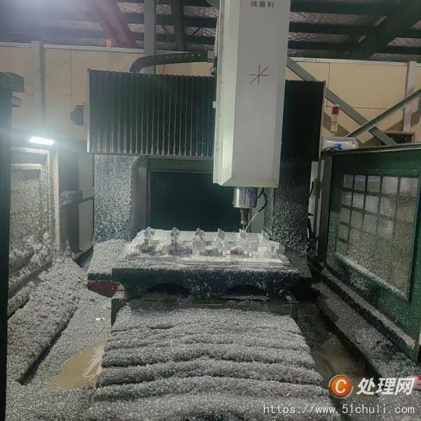 二手數(shù)控雕刻機
