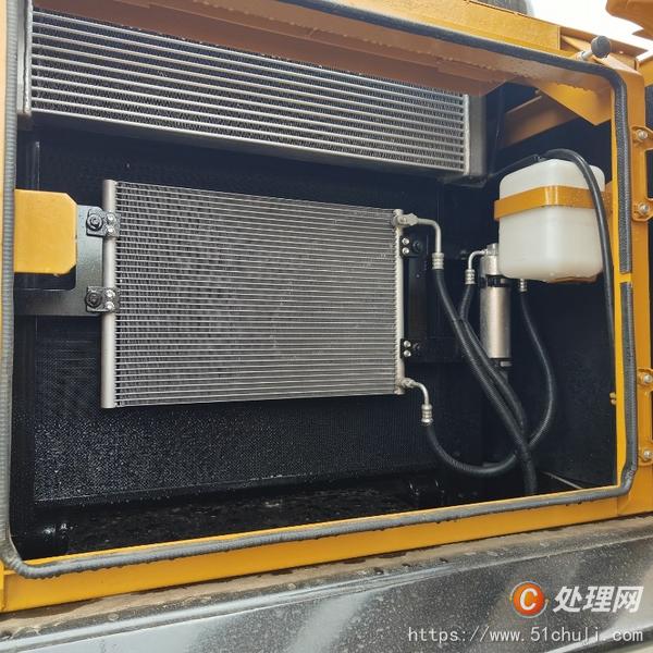 二手挖掘機
