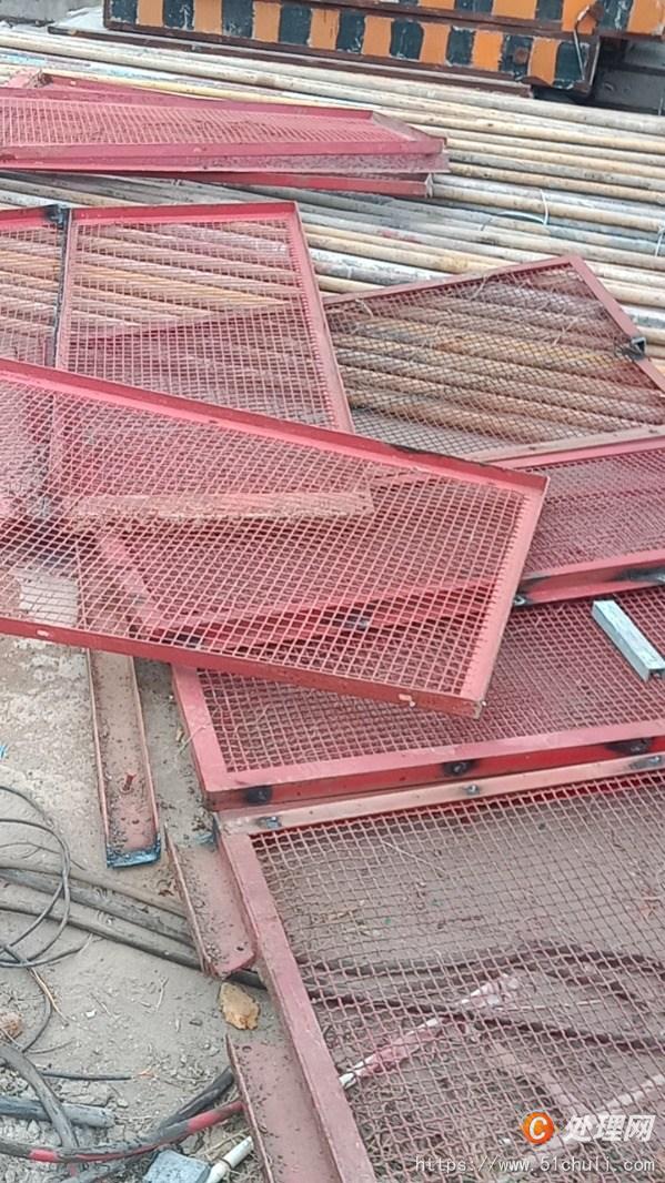 面向全国各地收购淘汰施工电梯。塔吊,电缆线