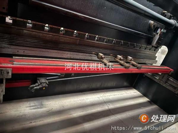 二手?jǐn)?shù)控折彎機(jī)