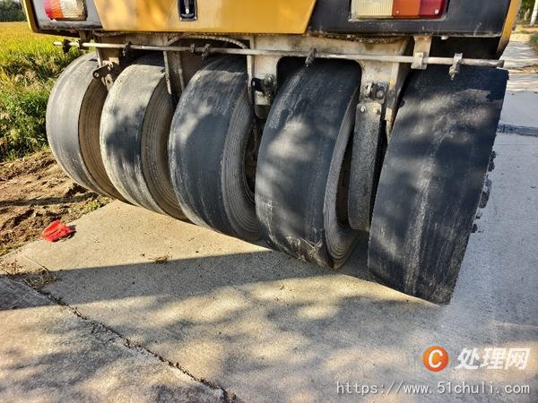 二手膠輪壓路機