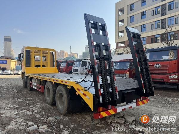 二手挖掘機