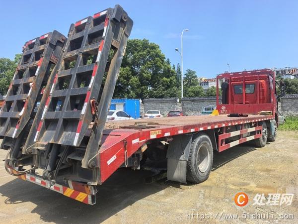 二手挖掘機運輸車
