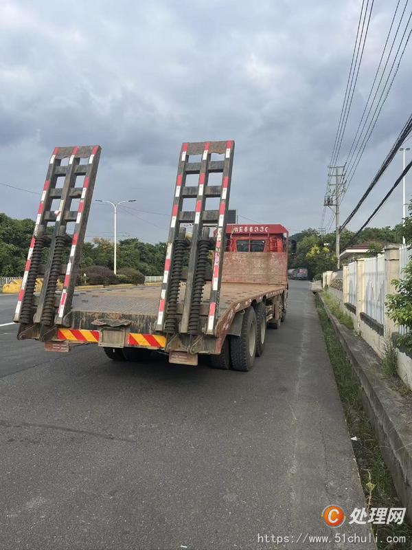 二手挖掘機(jī)運(yùn)輸車