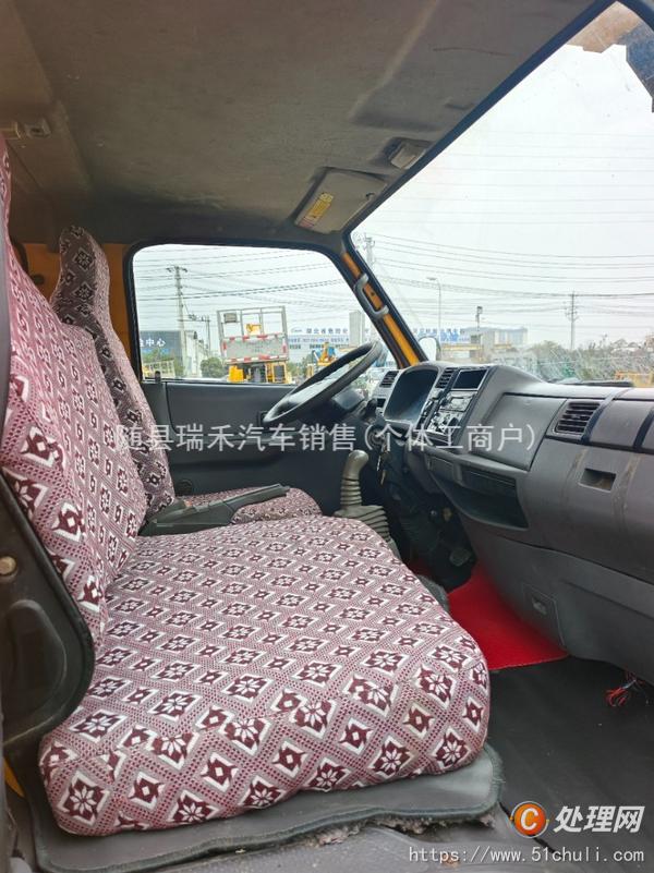 二手高空作業(yè)車