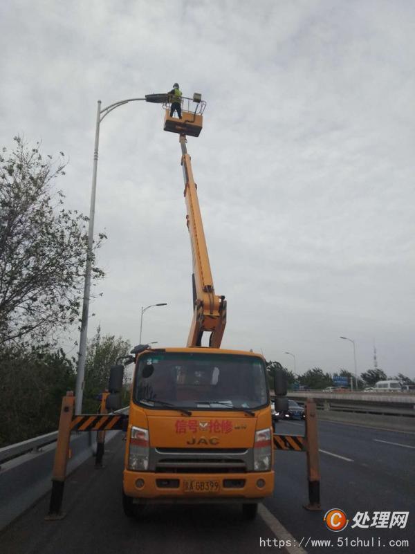 二手高空作業(yè)車