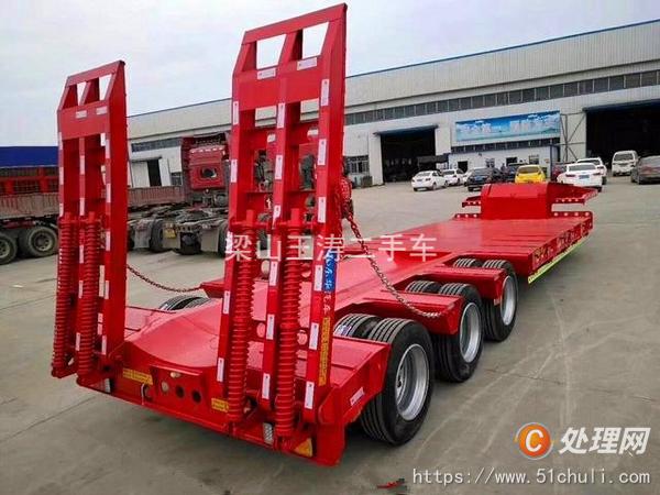 二手挖掘機(jī)運(yùn)輸車