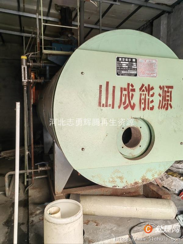 供应2吨燃气蒸汽锅炉，13公斤重压，纯新未用，手续配件齐全。
