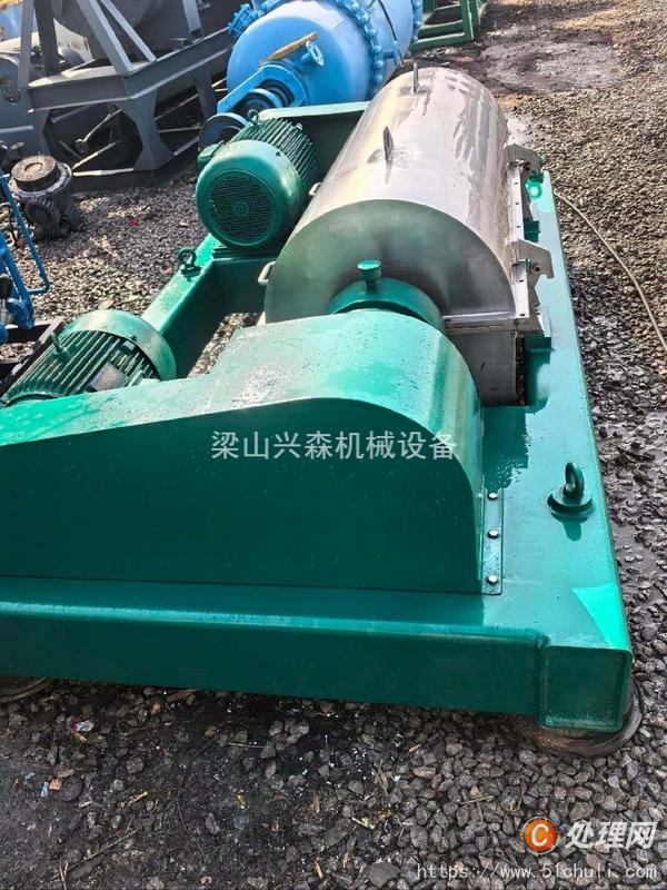 二手臥螺離心機(jī)